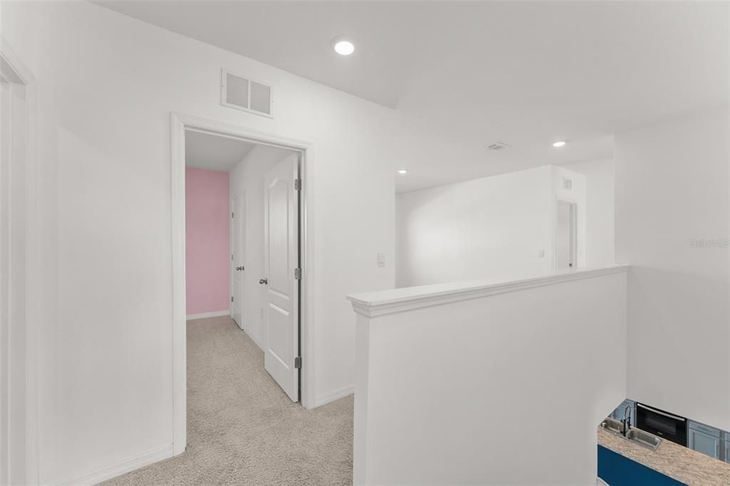 For Sale: $400,000 (5 beds, 3 baths, 2696 Square Feet)