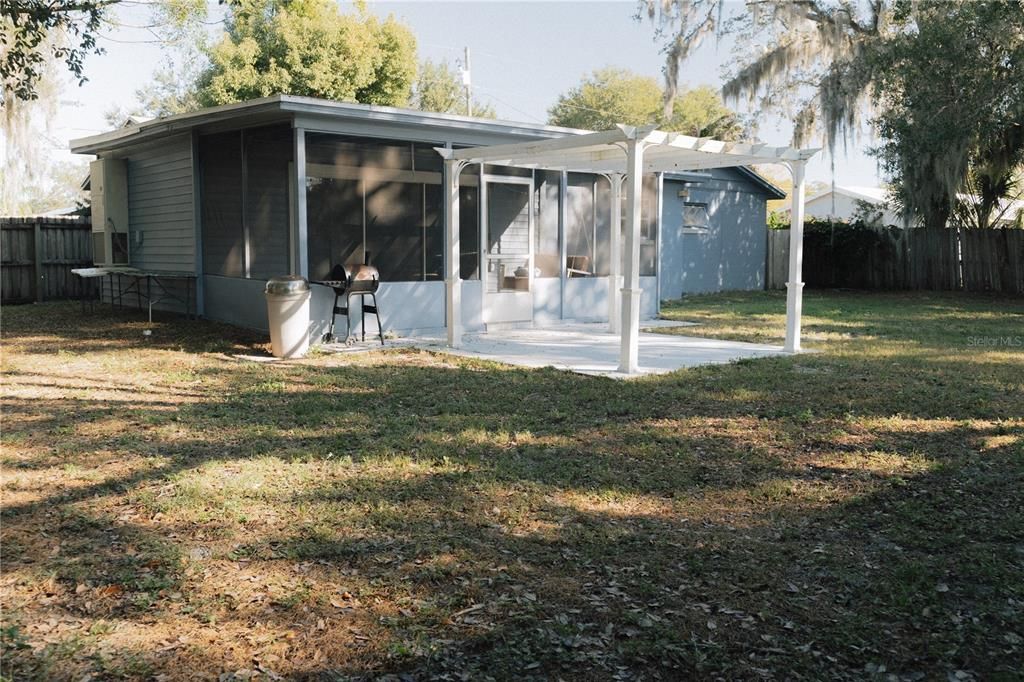 For Sale: $374,900 (3 beds, 3 baths, 1501 Square Feet)