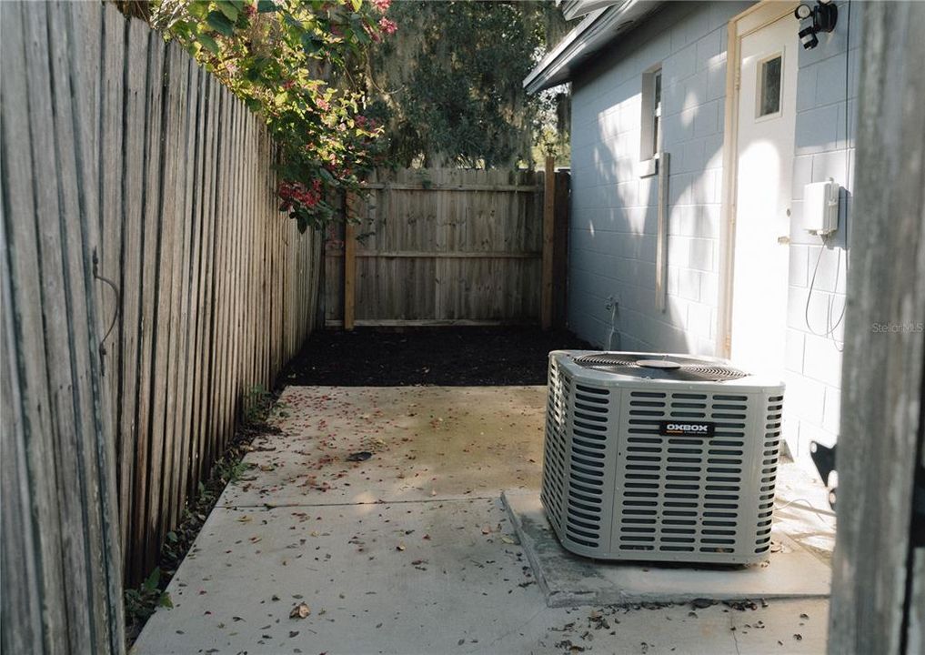 For Sale: $374,900 (3 beds, 3 baths, 1501 Square Feet)