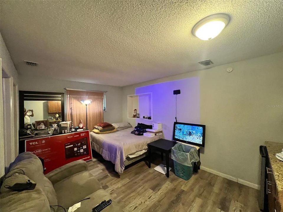 For Sale: $374,900 (3 beds, 3 baths, 1501 Square Feet)