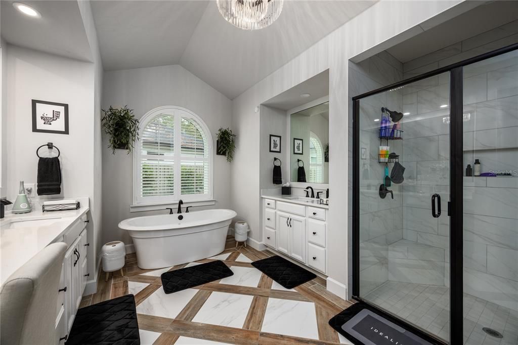 En Venta: $799,000 (4 camas, 2 baños, 2487 Pies cuadrados)