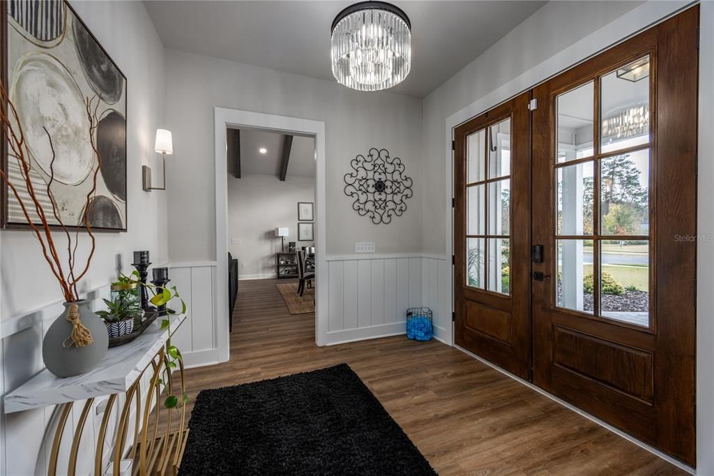 En Venta: $799,000 (4 camas, 2 baños, 2487 Pies cuadrados)