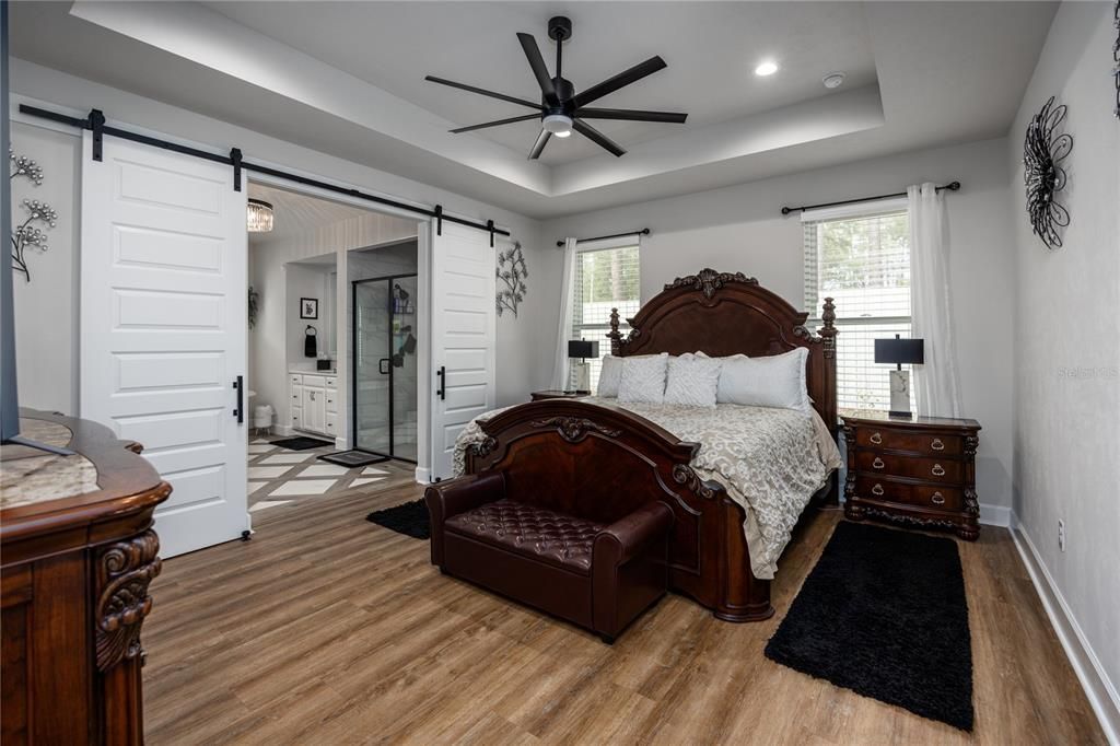 En Venta: $799,000 (4 camas, 2 baños, 2487 Pies cuadrados)