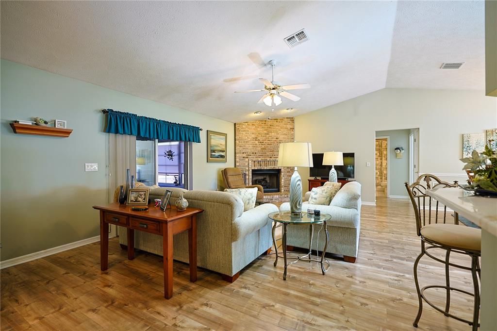 En Venta: $450,000 (3 camas, 2 baños, 1654 Pies cuadrados)