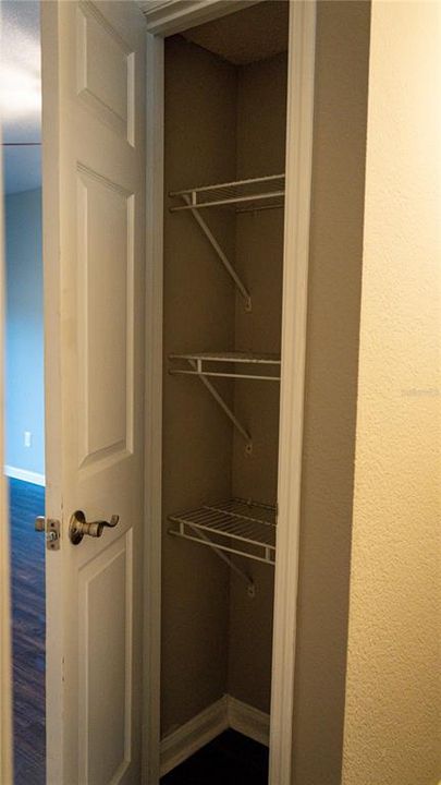 For Sale: $155,000 (1 beds, 1 baths, 678 Square Feet)