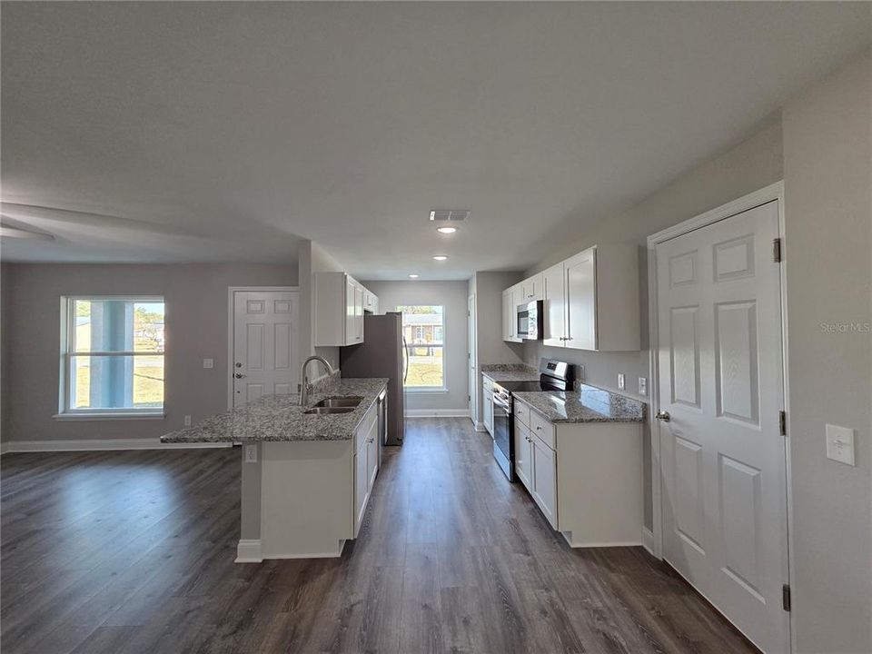 En Venta: $259,000 (3 camas, 2 baños, 1173 Pies cuadrados)