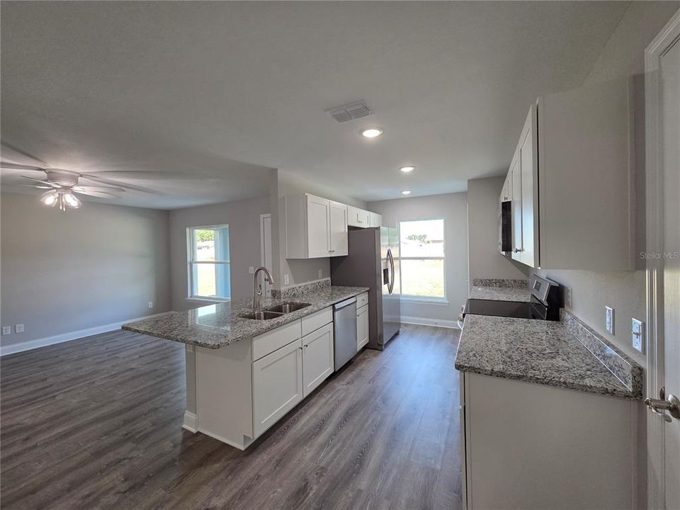 En Venta: $259,000 (3 camas, 2 baños, 1173 Pies cuadrados)