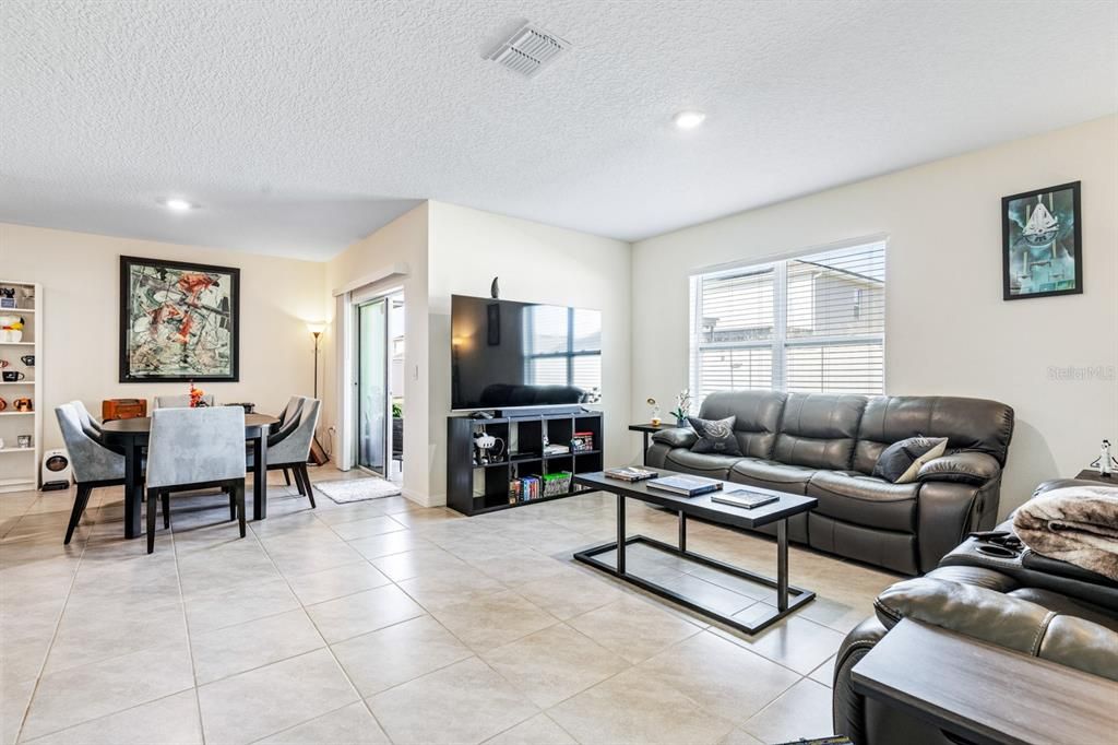 For Sale: $399,990 (4 beds, 2 baths, 1830 Square Feet)