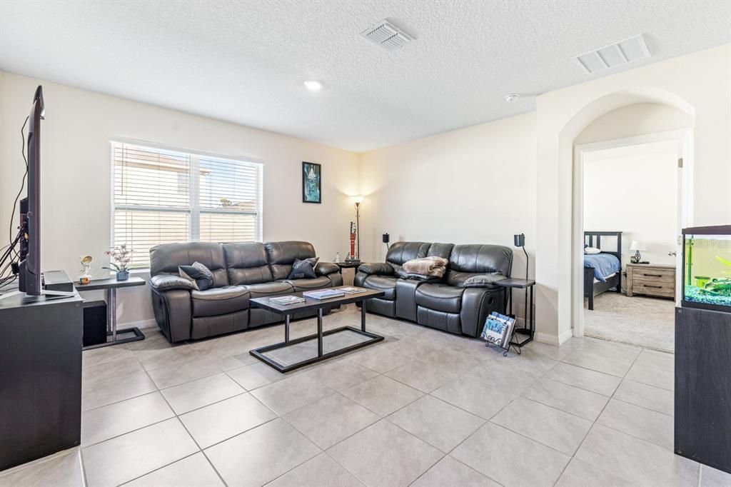 For Sale: $399,990 (4 beds, 2 baths, 1830 Square Feet)