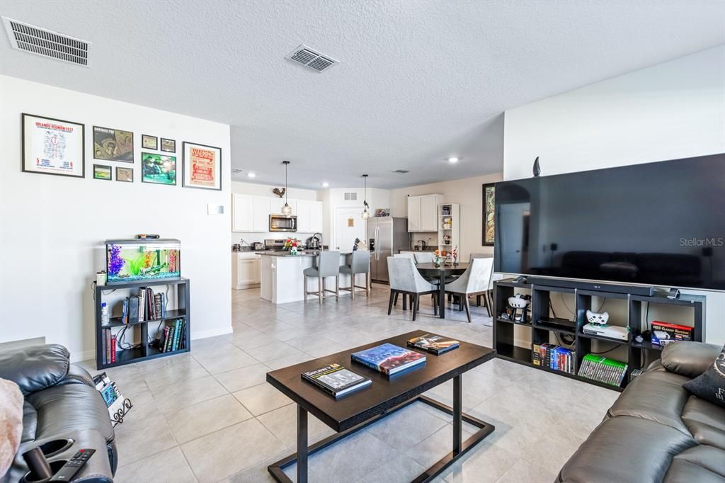 For Sale: $399,990 (4 beds, 2 baths, 1830 Square Feet)