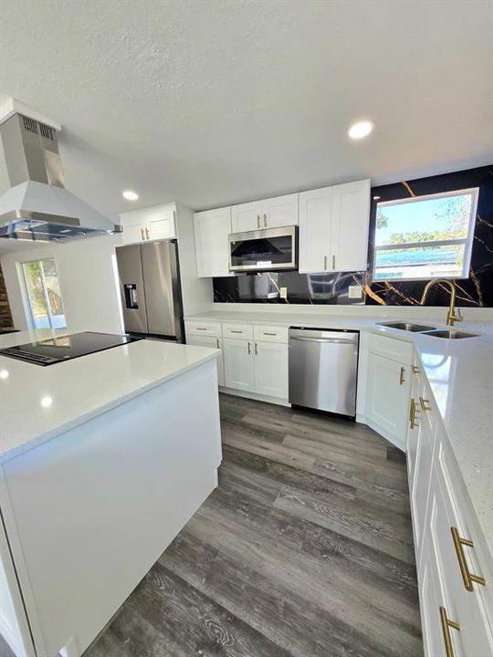 En Venta: $274,000 (4 camas, 2 baños, 1782 Pies cuadrados)