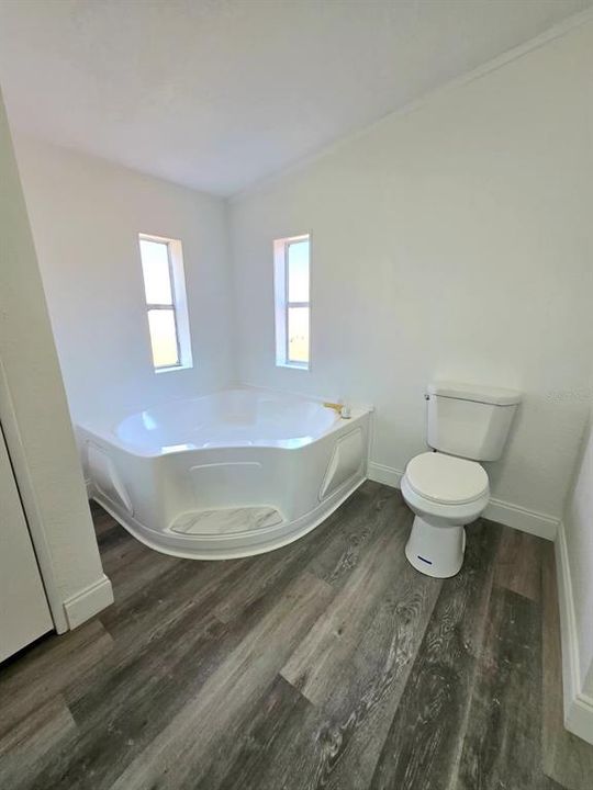 En Venta: $274,000 (4 camas, 2 baños, 1782 Pies cuadrados)