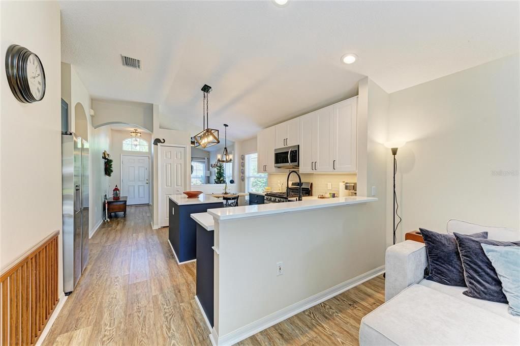 待售: $425,000 (3 贝兹, 2 浴室, 1358 平方英尺)