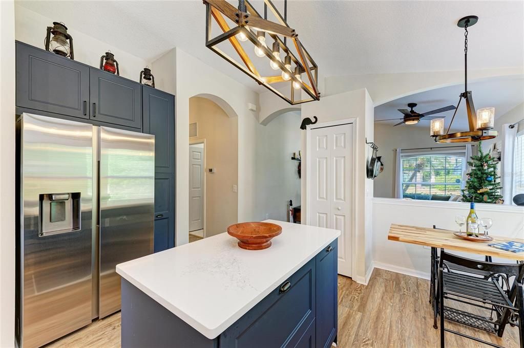 待售: $425,000 (3 贝兹, 2 浴室, 1358 平方英尺)