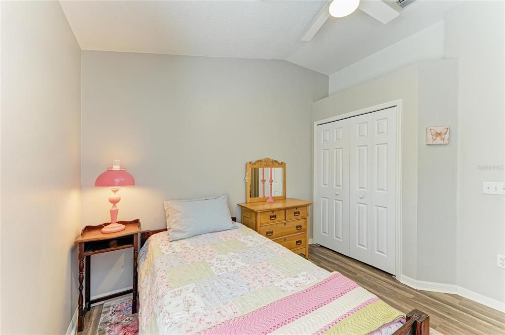 待售: $425,000 (3 贝兹, 2 浴室, 1358 平方英尺)