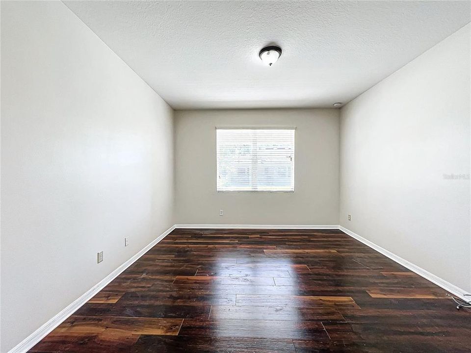 For Rent: $2,700 (4 beds, 2 baths, 1910 Square Feet)