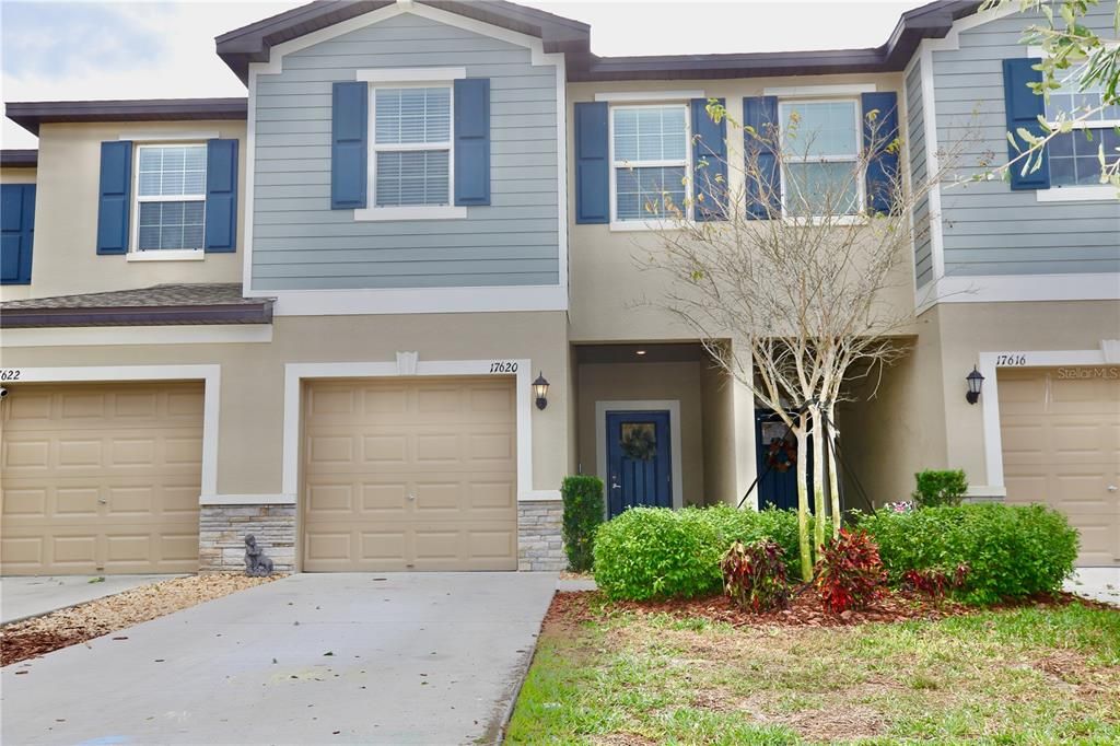 For Sale: $313,000 (3 beds, 2 baths, 1634 Square Feet)