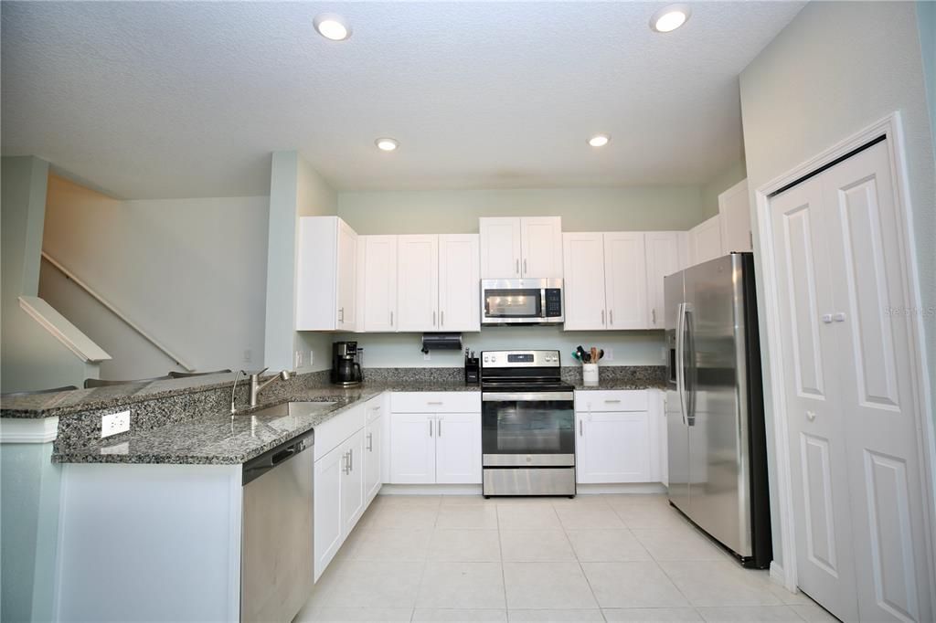 For Sale: $313,000 (3 beds, 2 baths, 1634 Square Feet)