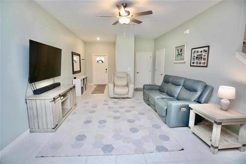 For Sale: $313,000 (3 beds, 2 baths, 1634 Square Feet)