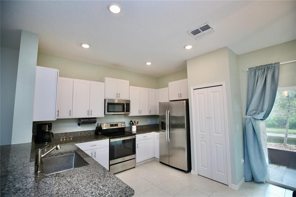 For Sale: $313,000 (3 beds, 2 baths, 1634 Square Feet)