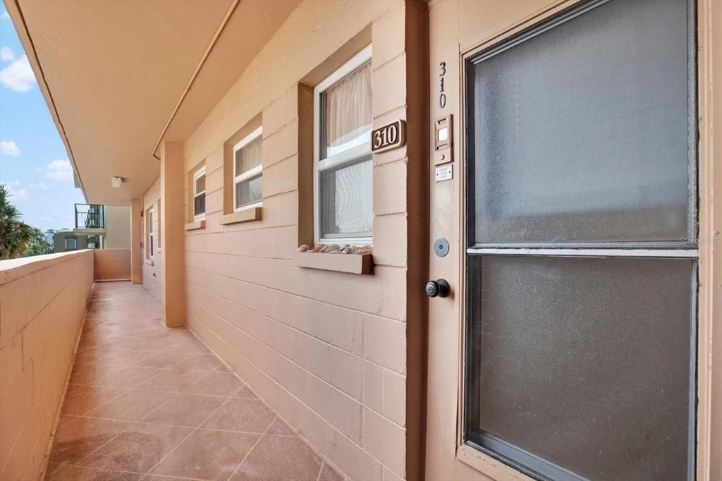 For Sale: $200,000 (0 beds, 1 baths, 400 Square Feet)