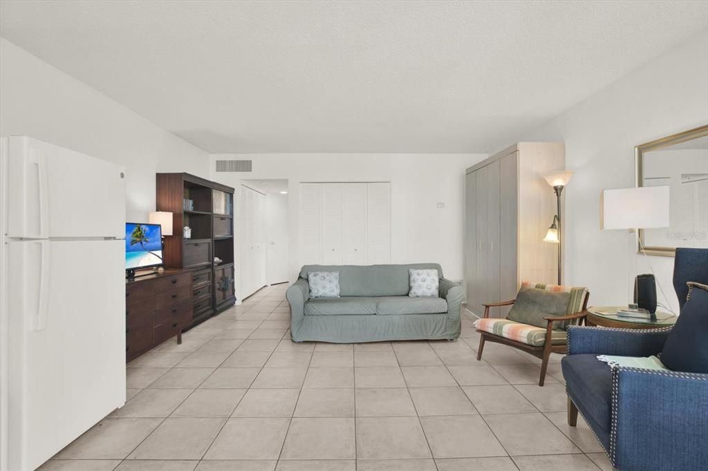 For Sale: $200,000 (0 beds, 1 baths, 400 Square Feet)