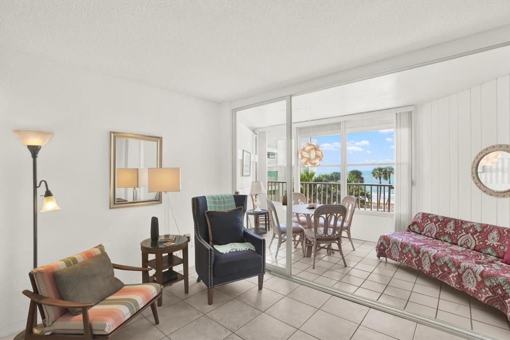 For Sale: $200,000 (0 beds, 1 baths, 400 Square Feet)