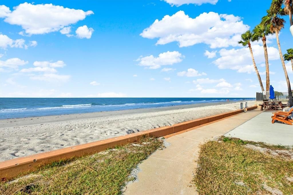 For Sale: $200,000 (0 beds, 1 baths, 400 Square Feet)