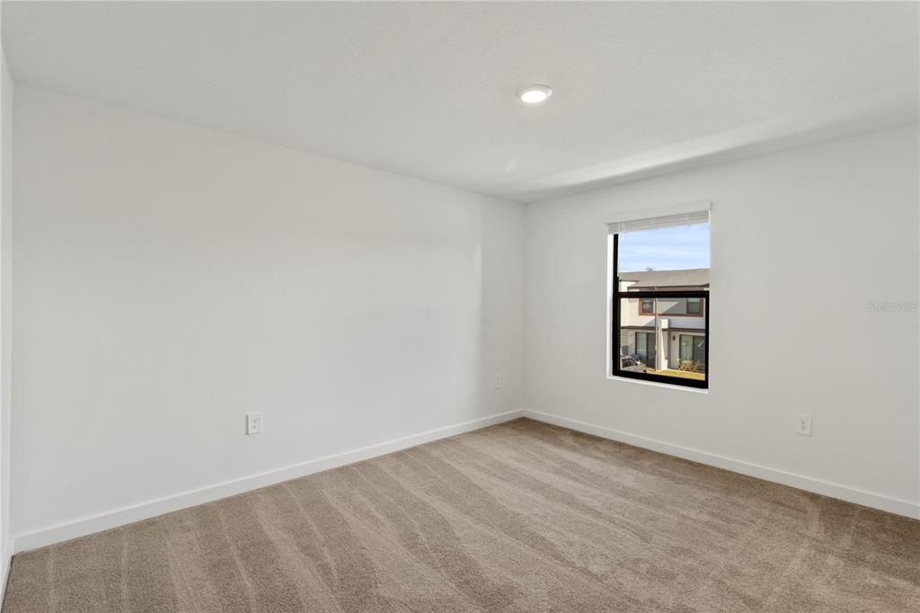 出租: $2,250 (3 贝兹, 3 浴室, 1360 平方英尺)