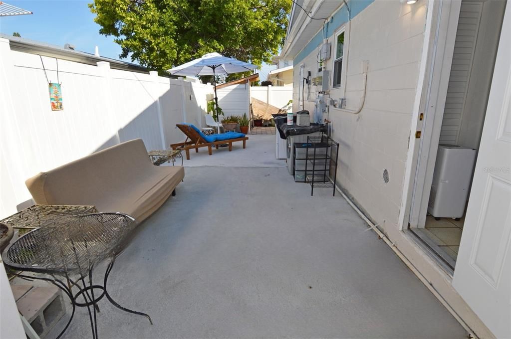 For Rent: $2,300 (1 beds, 1 baths, 625 Square Feet)