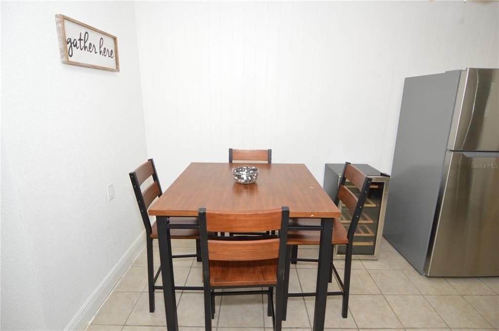 For Rent: $2,300 (1 beds, 1 baths, 625 Square Feet)