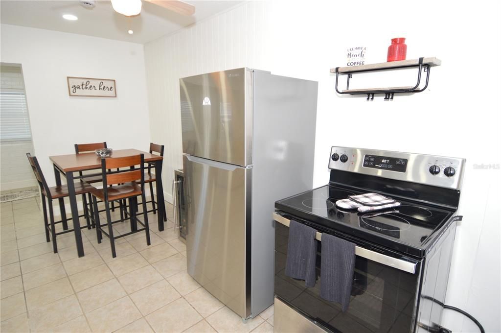 For Rent: $2,300 (1 beds, 1 baths, 625 Square Feet)
