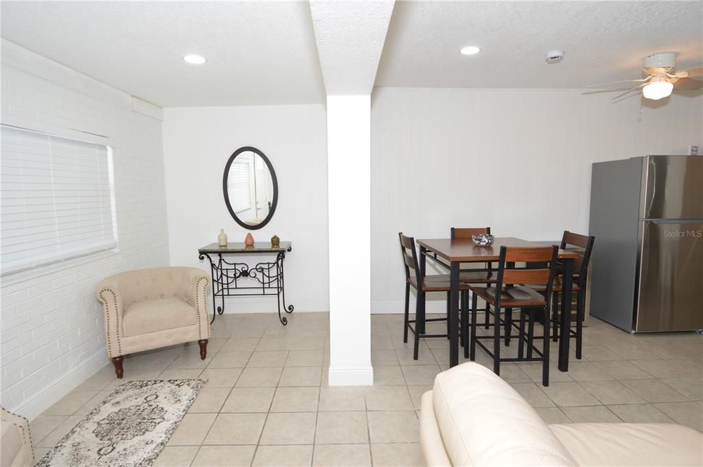 For Rent: $2,300 (1 beds, 1 baths, 625 Square Feet)