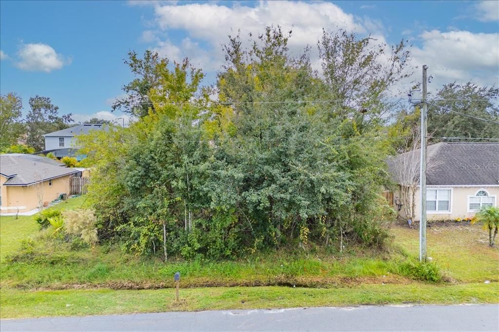 En Venta: $65,000 (0.19 acres)