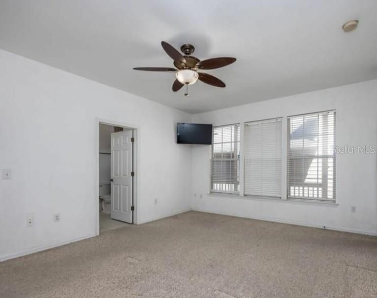 待售: $324,480 (3 贝兹, 2 浴室, 2118 平方英尺)