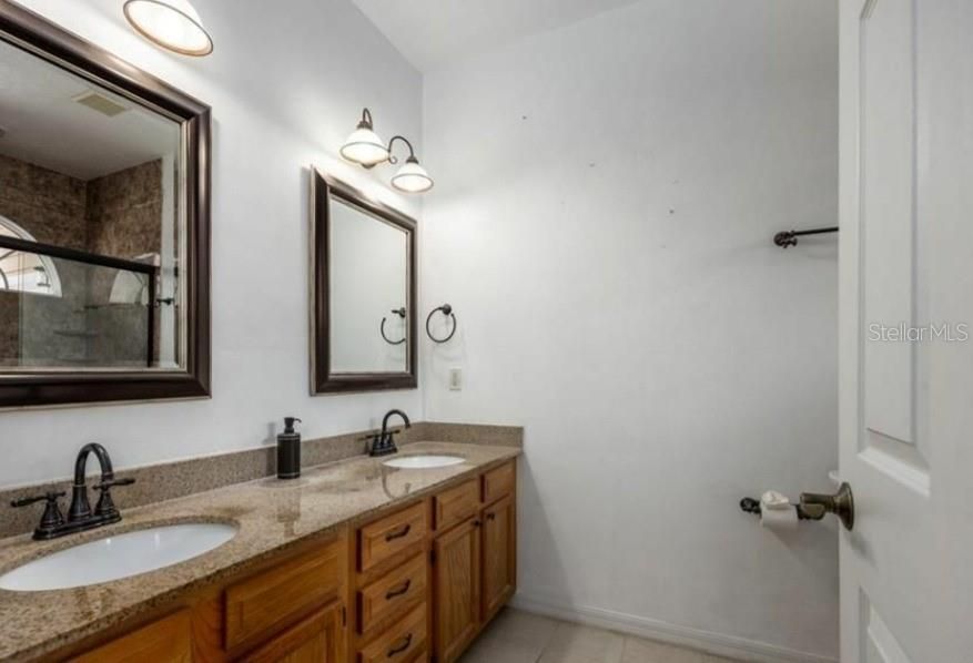 待售: $324,480 (3 贝兹, 2 浴室, 2118 平方英尺)