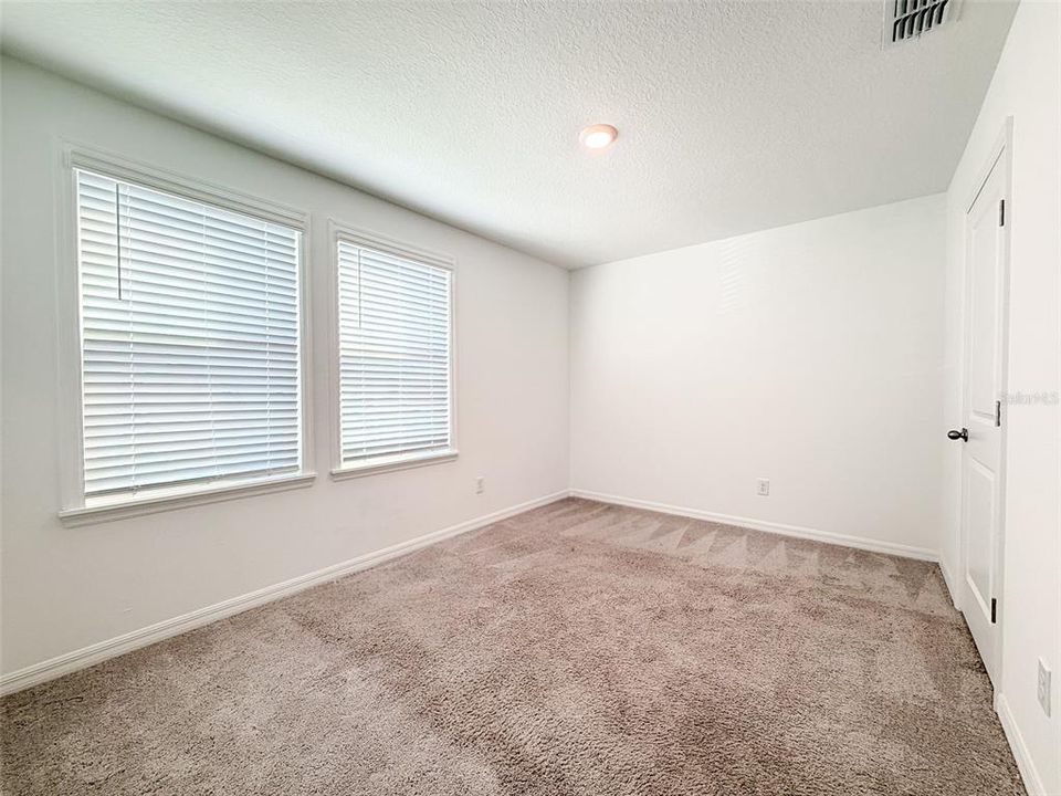 En Renta: $2,899 (5 camas, 4 baños, 2804 Pies cuadrados)