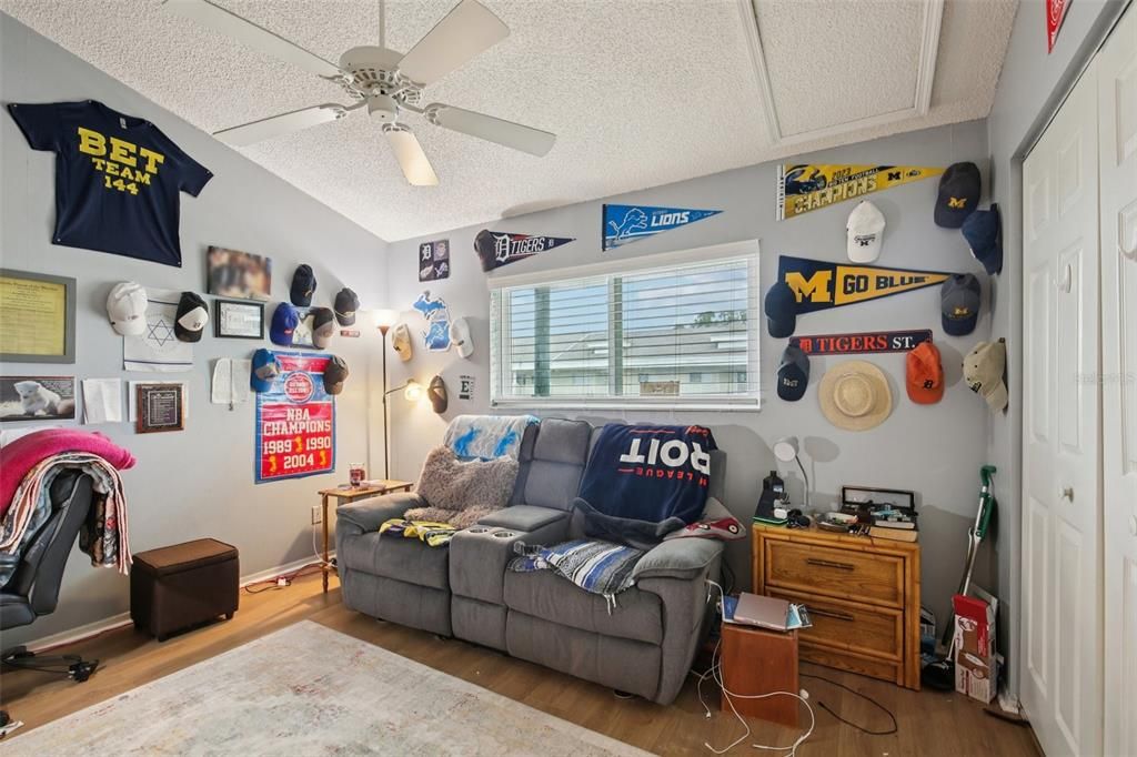 待售: $289,900 (3 贝兹, 2 浴室, 1310 平方英尺)