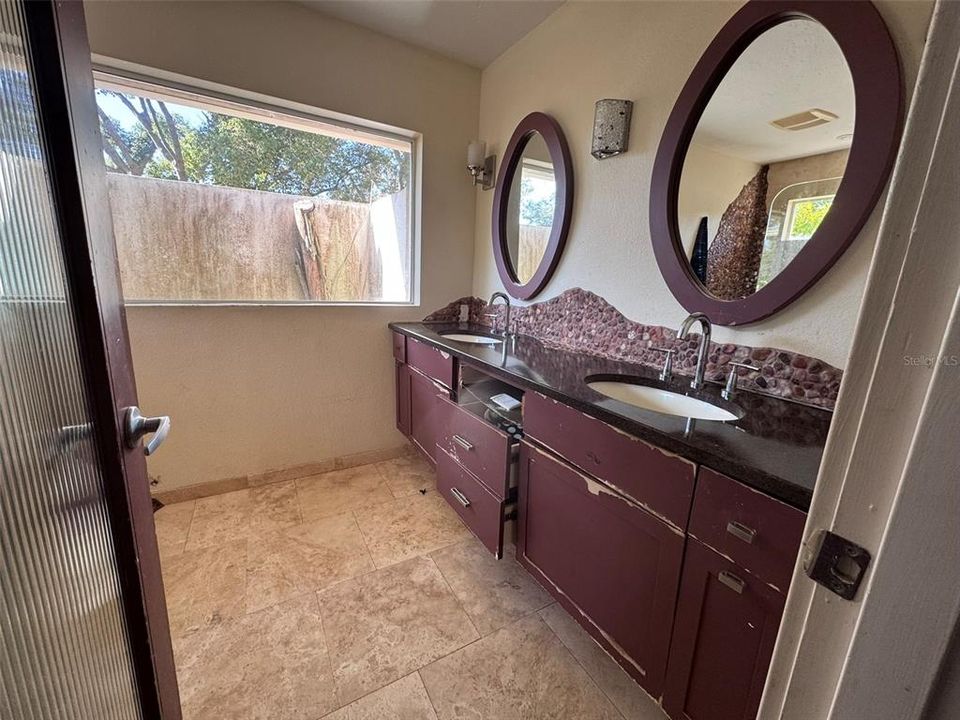 待售: $389,000 (3 贝兹, 2 浴室, 2121 平方英尺)