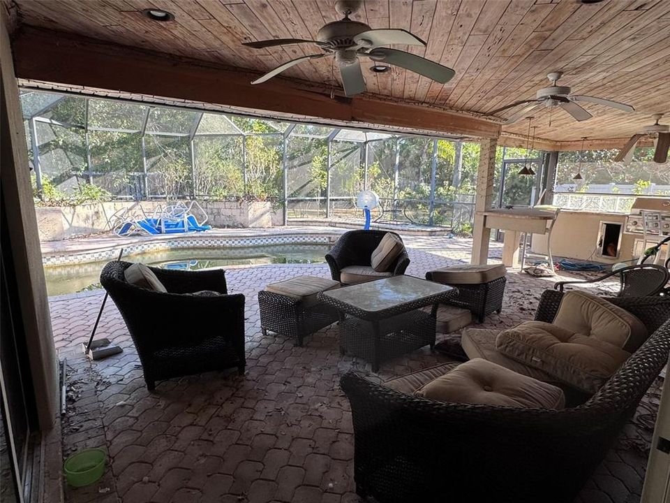 待售: $389,000 (3 贝兹, 2 浴室, 2121 平方英尺)