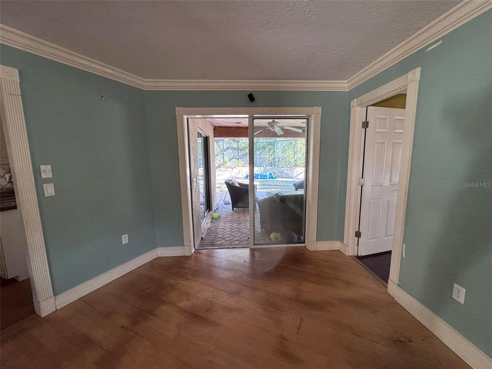 待售: $389,000 (3 贝兹, 2 浴室, 2121 平方英尺)