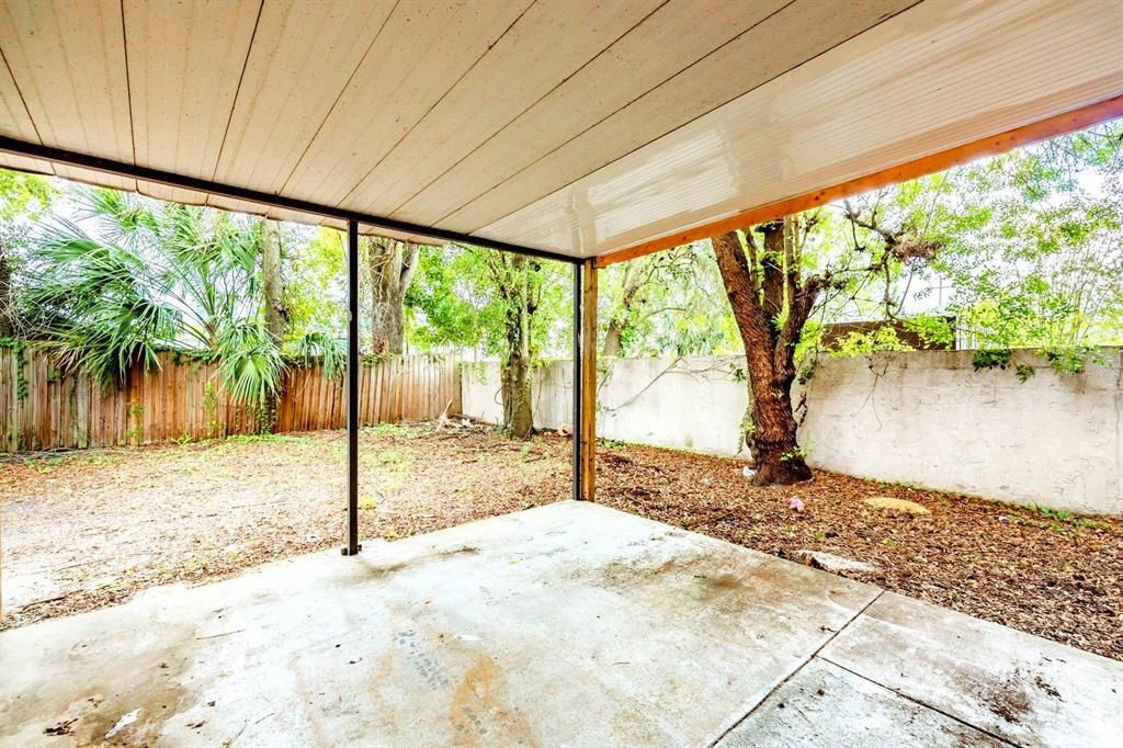 For Rent: $1,700 (2 beds, 1 baths, 798 Square Feet)