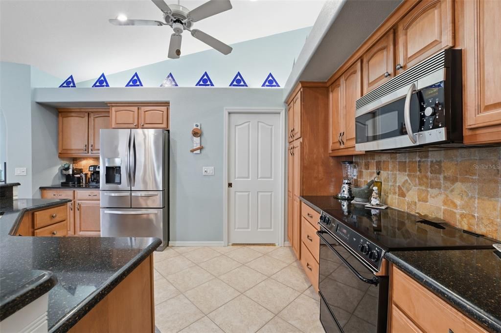 待售: $559,500 (3 贝兹, 2 浴室, 2129 平方英尺)