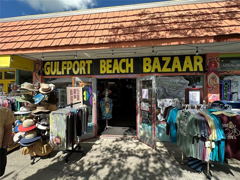 待售: $215,000 (1 贝兹, 1 浴室, 1060 平方英尺)