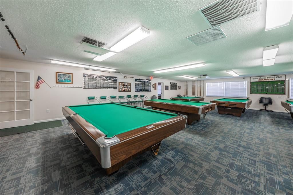 待售: $215,000 (1 贝兹, 1 浴室, 1060 平方英尺)