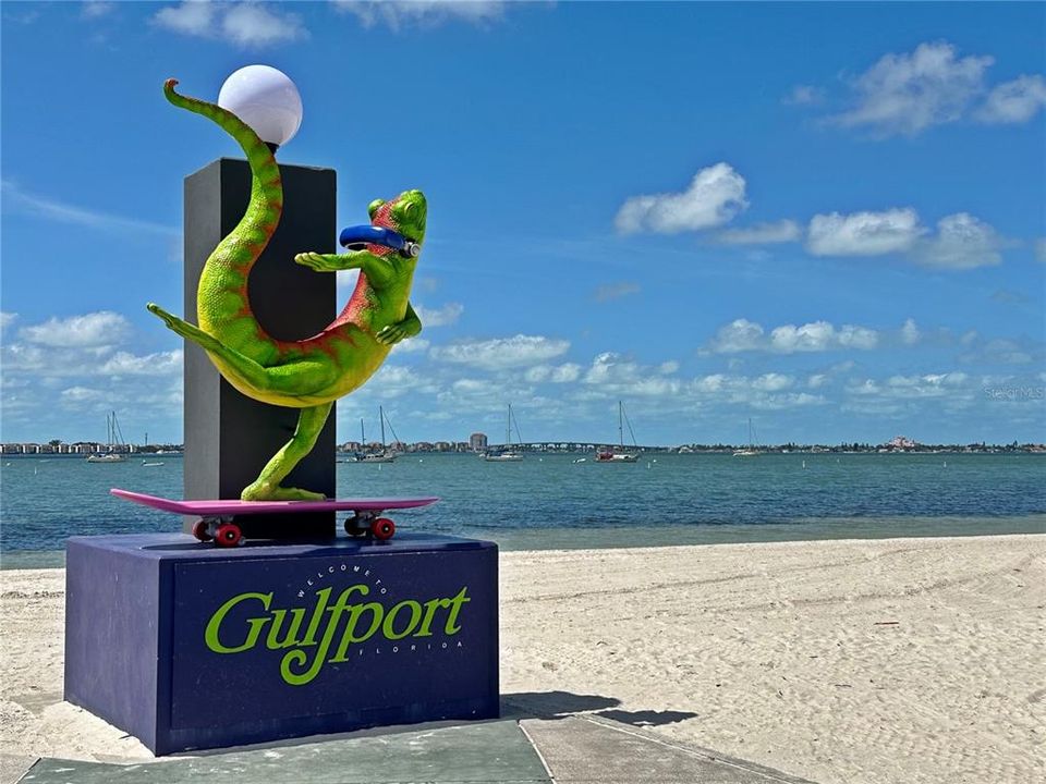 待售: $215,000 (1 贝兹, 1 浴室, 1060 平方英尺)