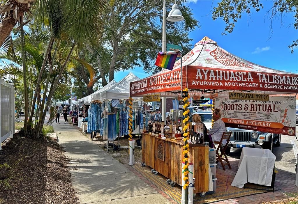 待售: $215,000 (1 贝兹, 1 浴室, 1060 平方英尺)