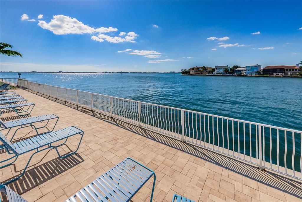 待售: $215,000 (1 贝兹, 1 浴室, 1060 平方英尺)