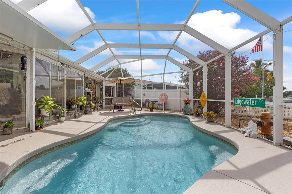 For Sale: $315,000 (2 beds, 2 baths, 1276 Square Feet)