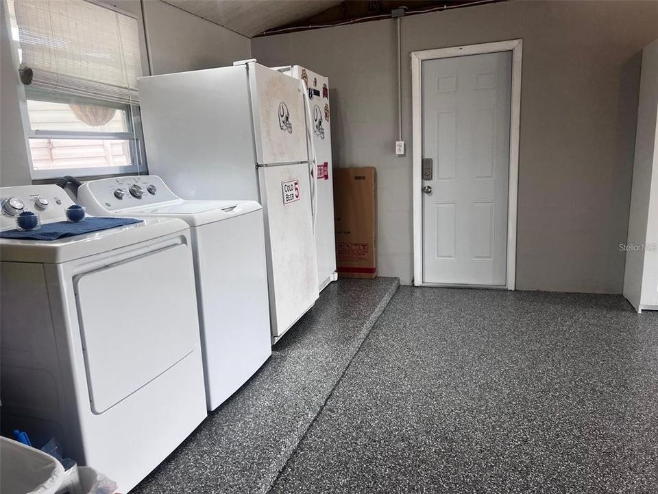 For Sale: $315,000 (2 beds, 2 baths, 1276 Square Feet)
